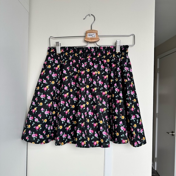 Unique Vintage Black Floral Skater Skort - Picture 3 of 9